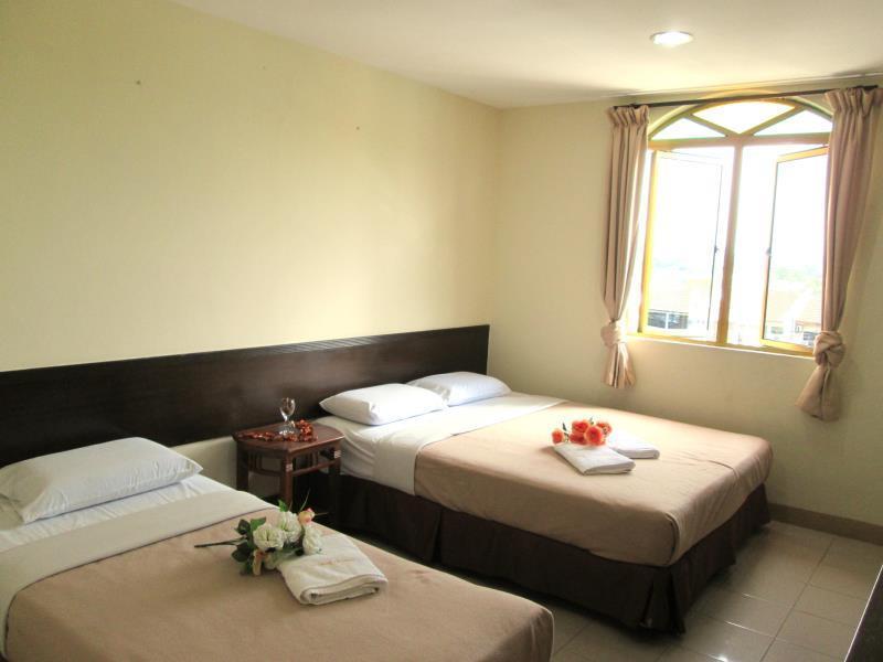 Sunnie Hotel Джохор Бахру Екстериор снимка